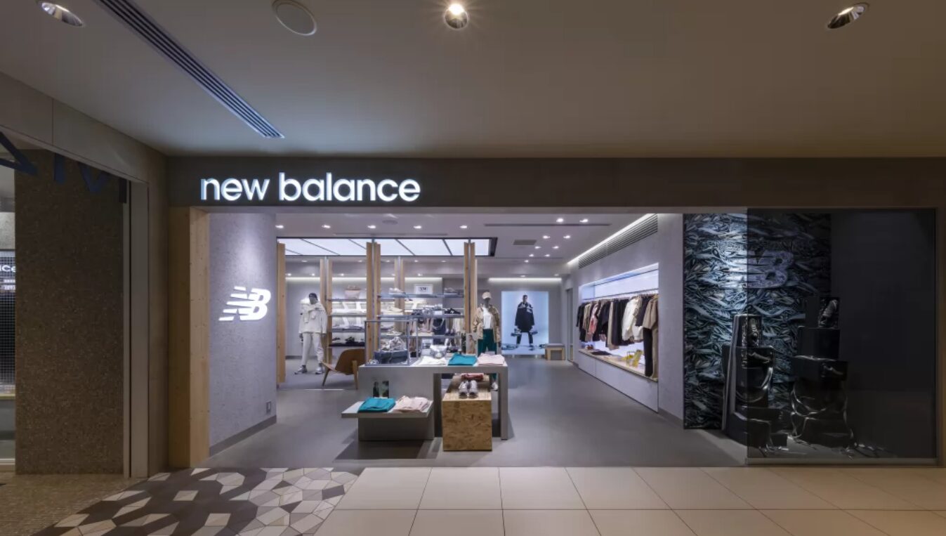 new balance/東京都新宿区・福岡県