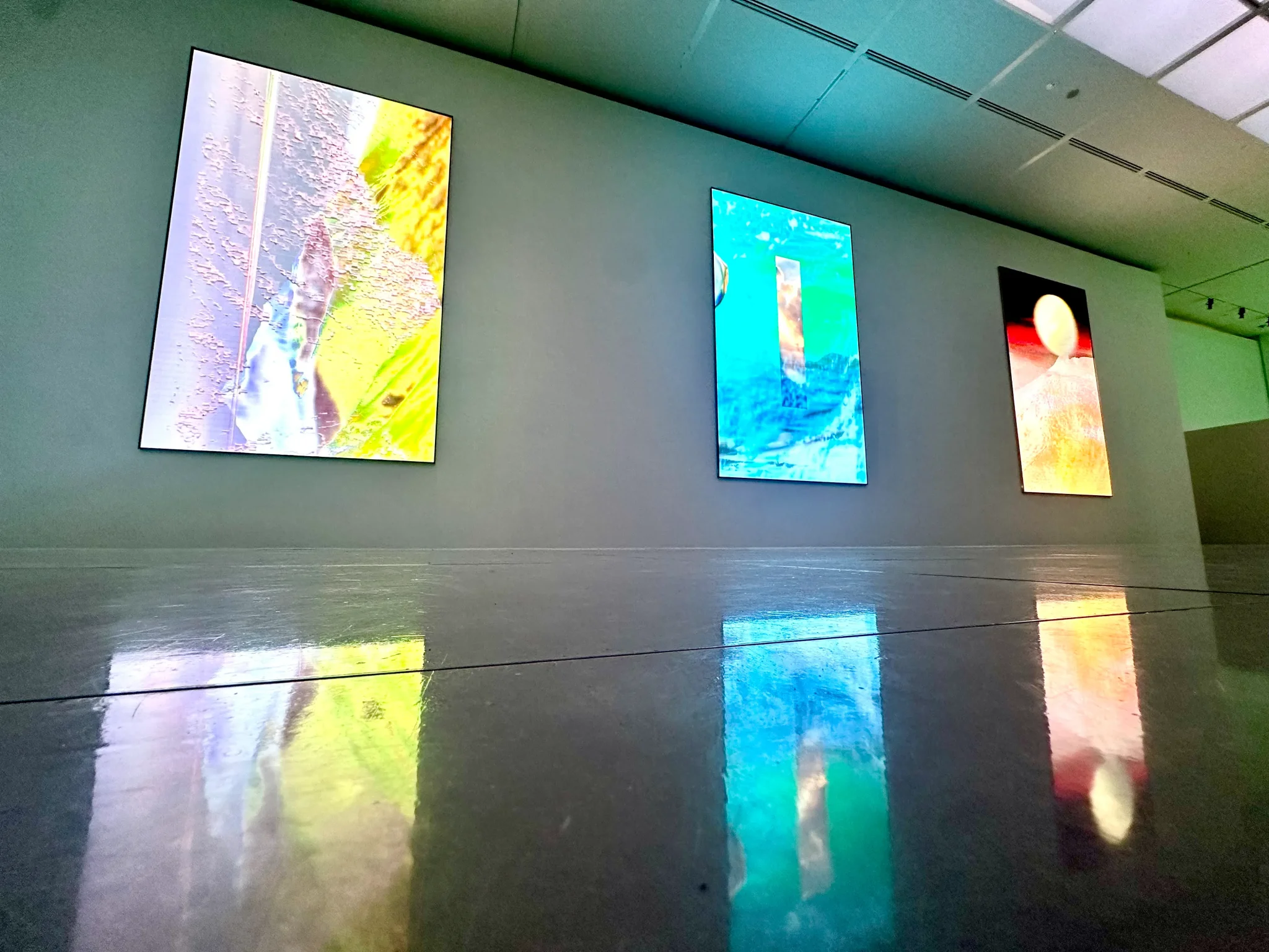 LEDビジョンの耐用年数は何年？法定基準・実際の寿命・減価償却まで徹底解説！