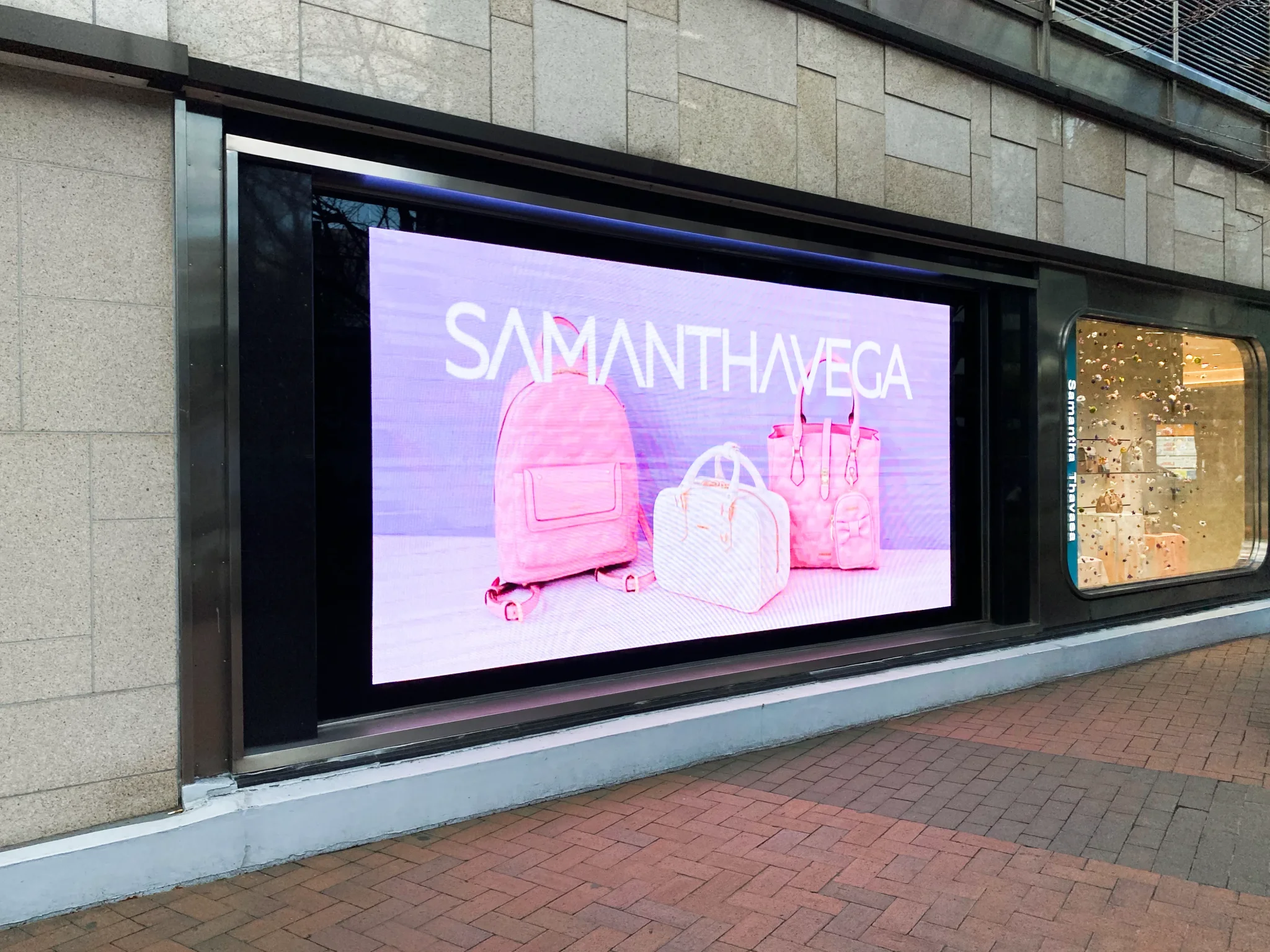 サマンサタバサ 西銀座店/東京都中央区