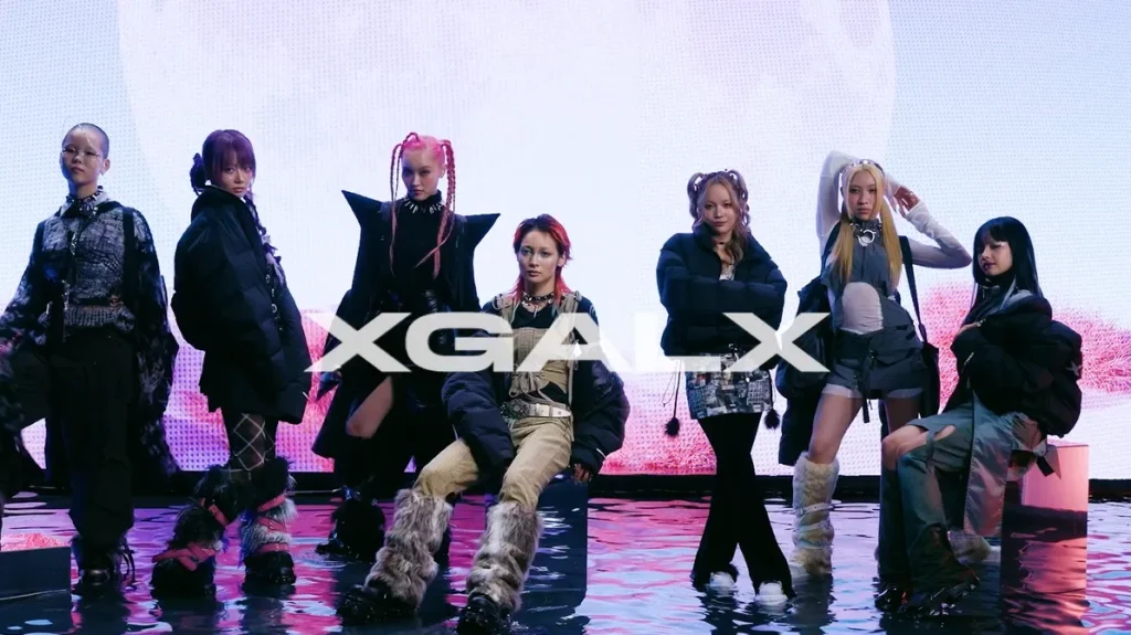 XGALX SHORT DOWN JACKET SHOOT/XG