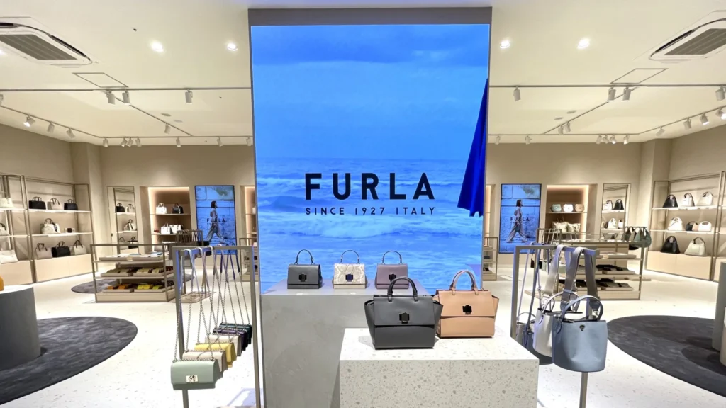 FURLA越谷レイクアウトレット店/埼玉県越谷市